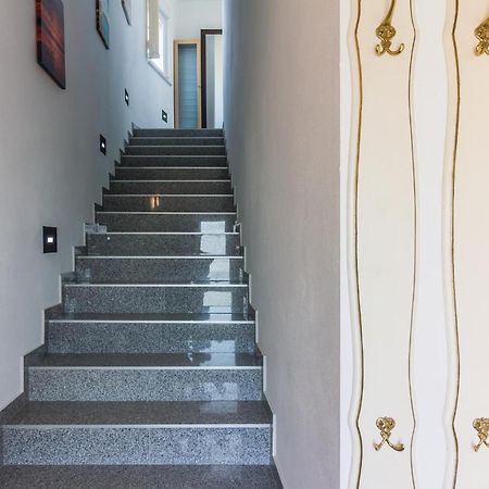 Stunning Apartment In Fazana With House Sea View Eksteriør billede