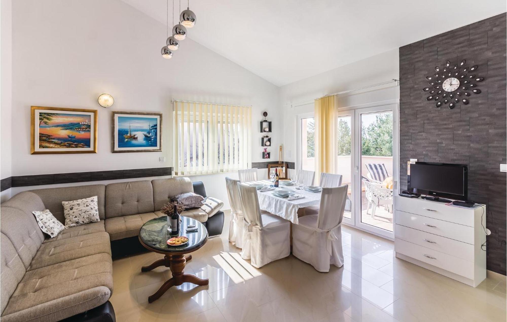 Stunning Apartment In Fazana With House Sea View Eksteriør billede