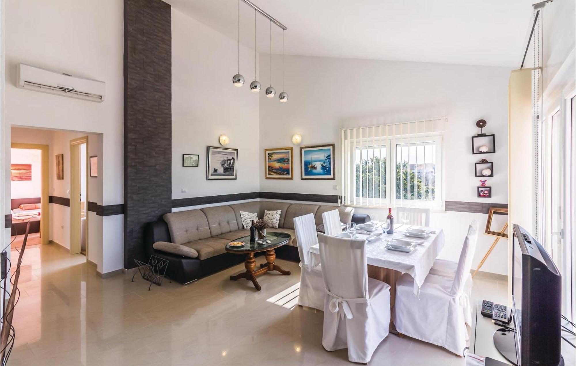 Stunning Apartment In Fazana With House Sea View Eksteriør billede