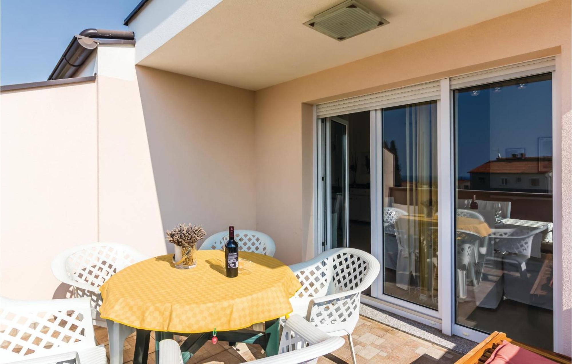 Stunning Apartment In Fazana With House Sea View Eksteriør billede