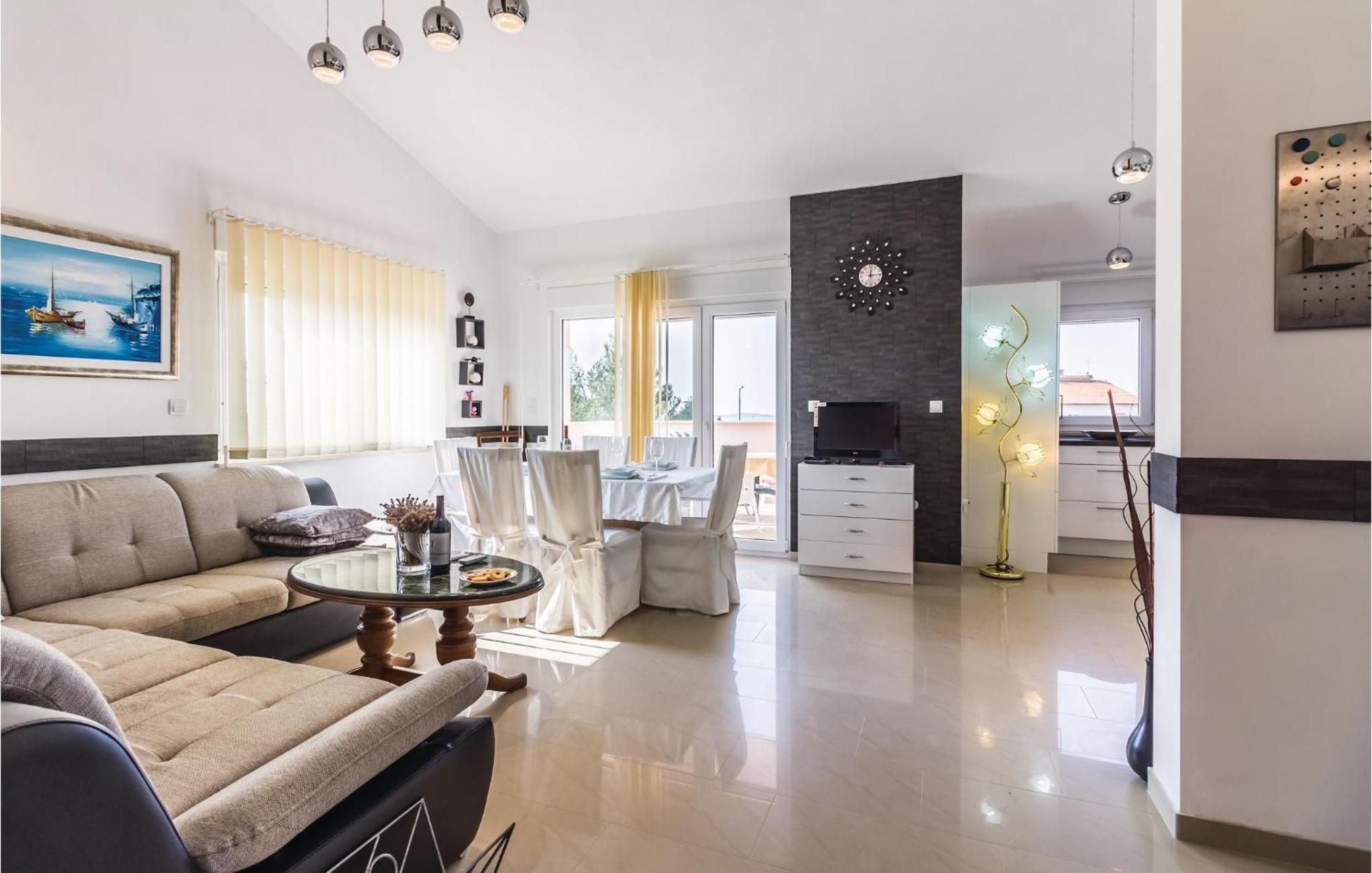 Stunning Apartment In Fazana With House Sea View Eksteriør billede