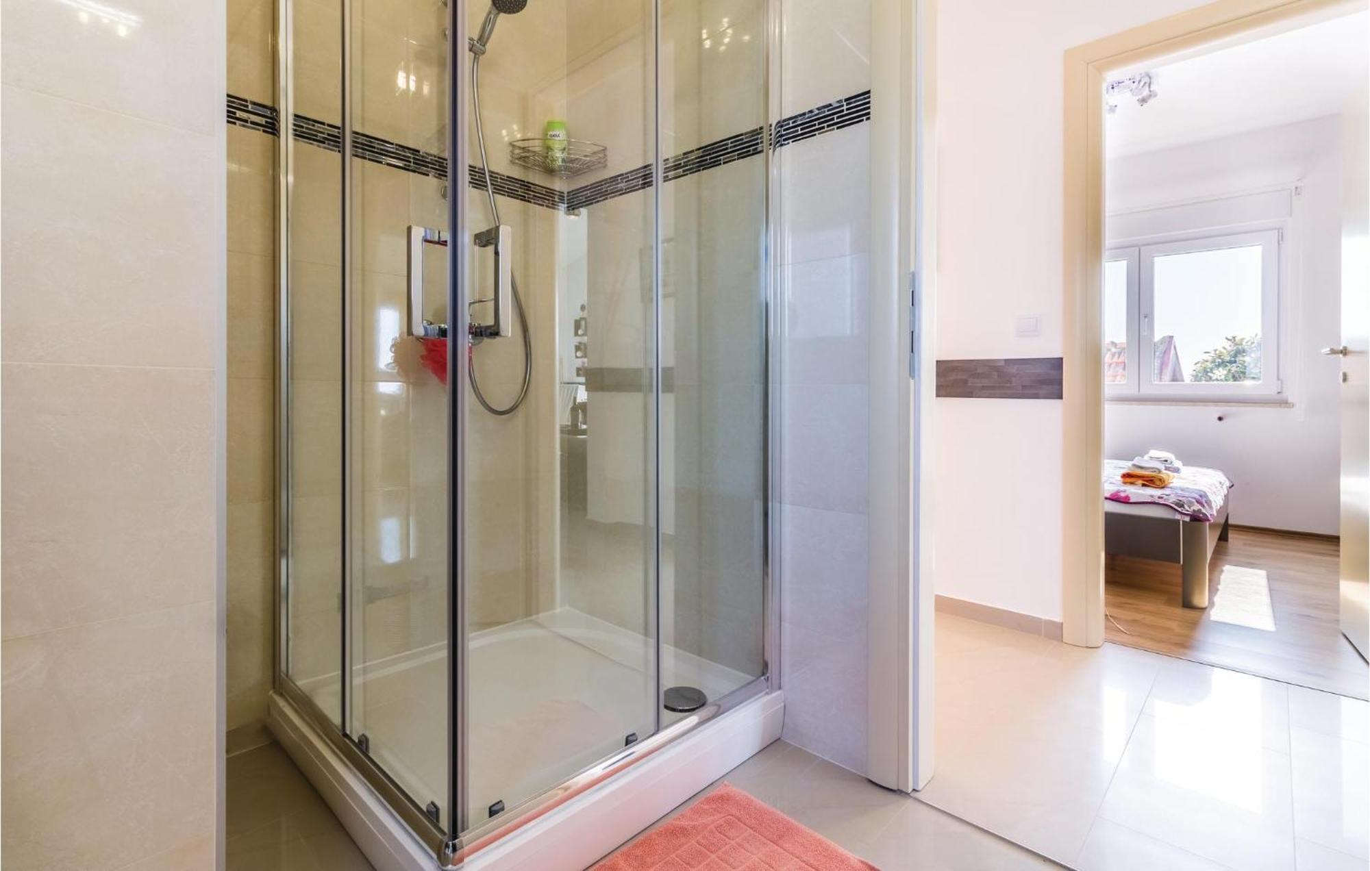 Stunning Apartment In Fazana With House Sea View Eksteriør billede