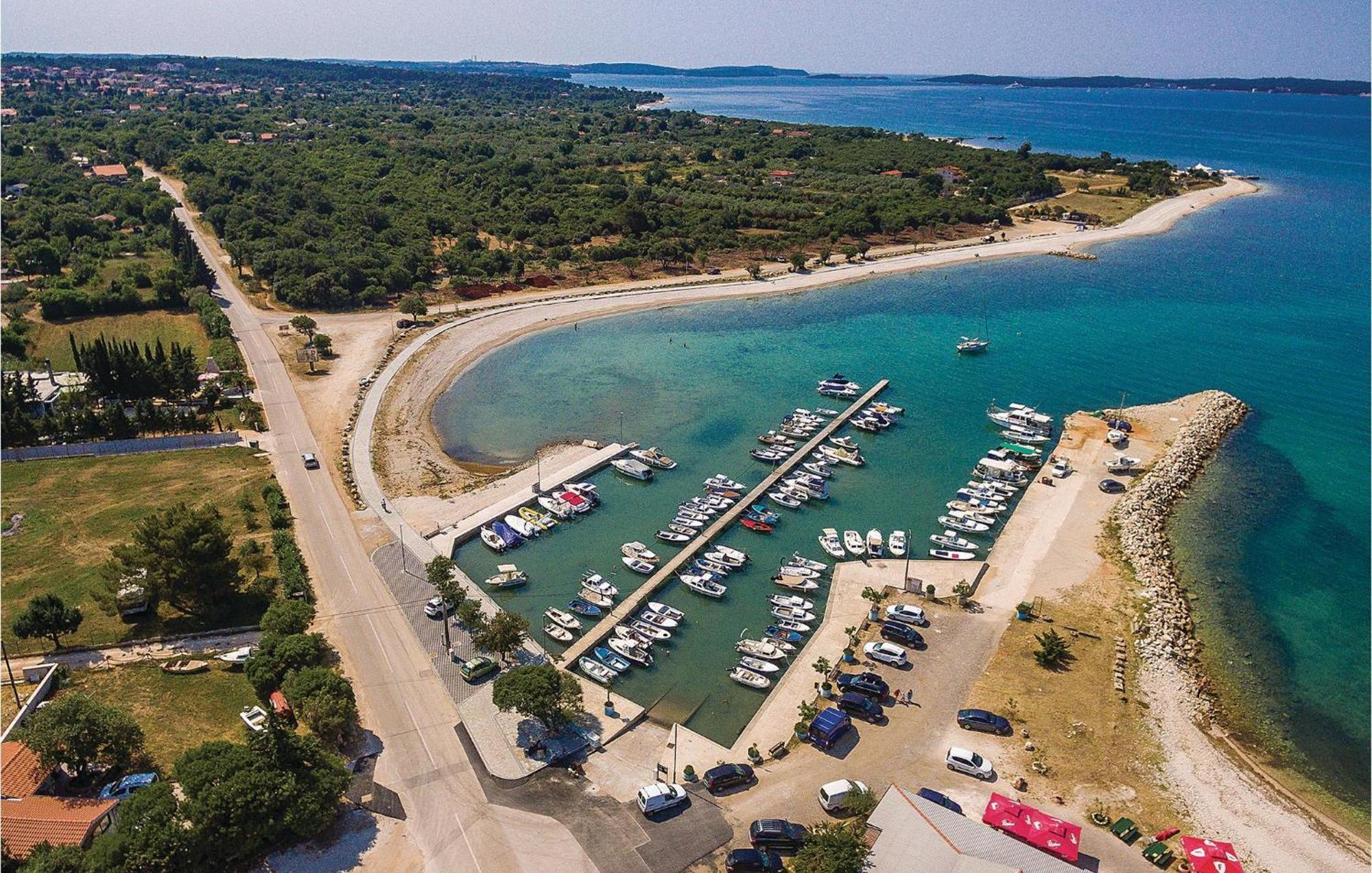 Stunning Apartment In Fazana With House Sea View Eksteriør billede